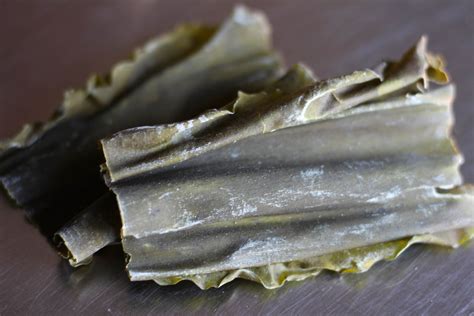 what is kombu made of