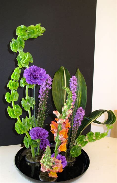 what is parallel design in floral design
