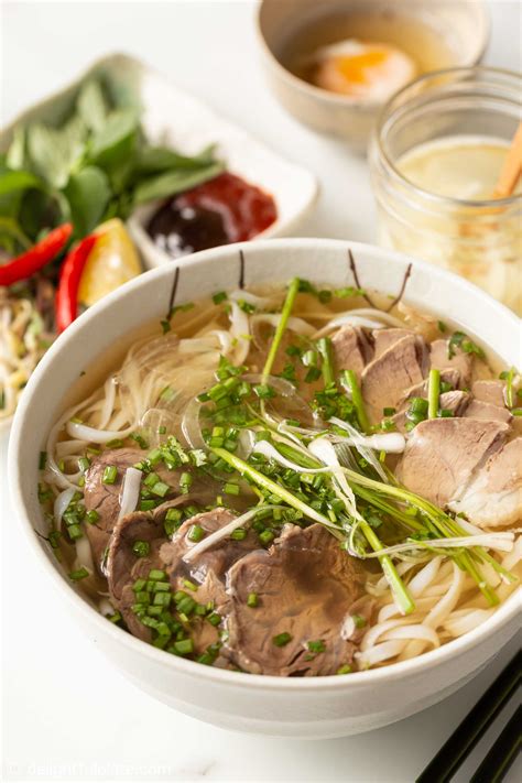 what is pho in vietnamese food