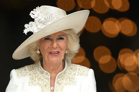 what is queen camilla's age