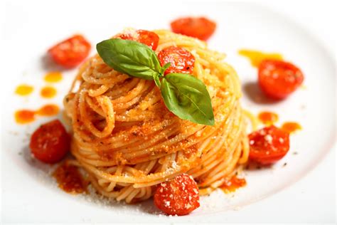 what is spaghetti al pomodoro