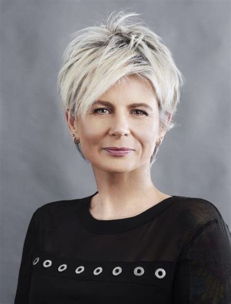 Perfect What Is The Best Haircut For A 55 Year Old Woman With Round Face For Hair Ideas