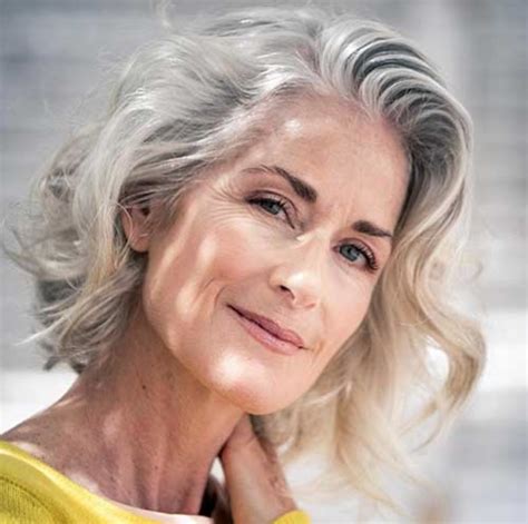Free What Is The Best Hairstyle For A 60 Year Old Woman For Hair Ideas