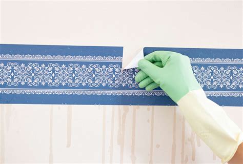 what is the best way to remove wallpaper border