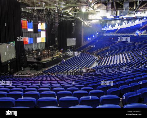 what is the capacity of the o2 arena