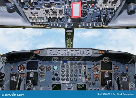 What Is The Dashboard Of A Plane Called