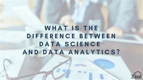 what is the difference between data scientist and data analytics