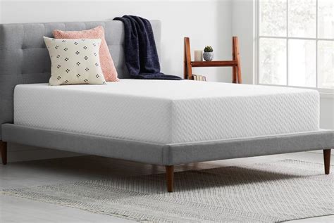 What Is The Difference Between Plush And Memory Foam Mattress