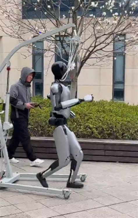 what is the first human robot