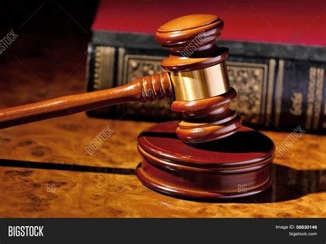 what is the judge's little hammer called