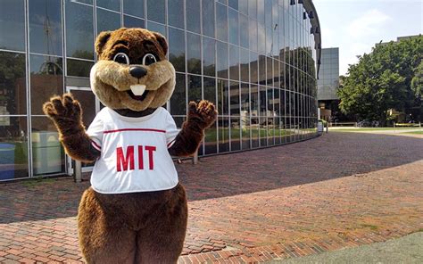 what is the mit mascot