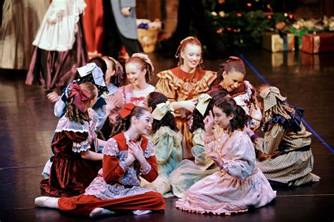 what is the plot of the nutcracker ballet