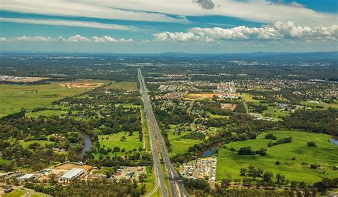 what is the population of rockhampton qld