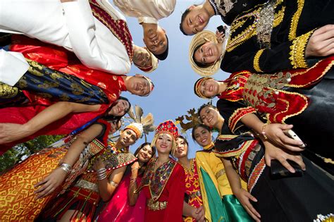 what is the race of malaysian