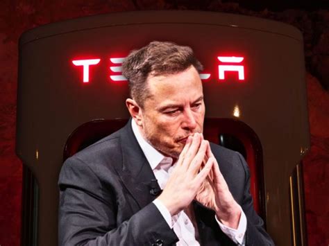 what is the stake of elon musk in tesla