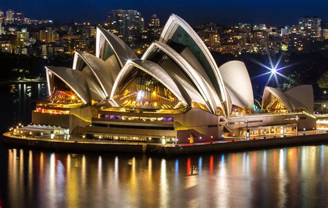 what is the sydney opera house famous for