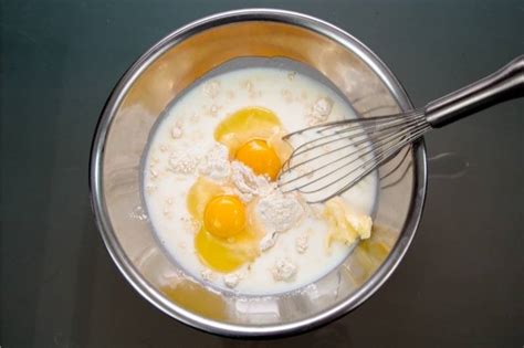 what is the whisking method in baking