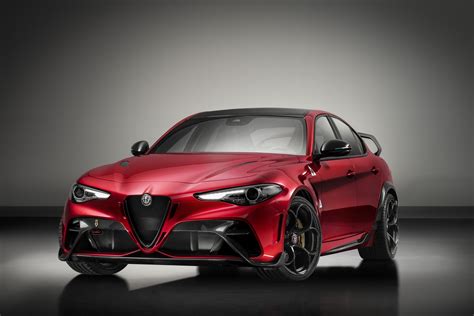 what kind of car is a giulia