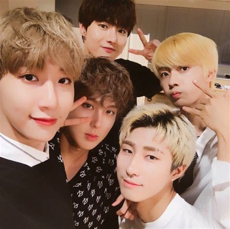 what kpop boy group has 7 members