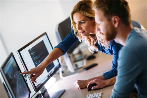 what makes a senior software developer