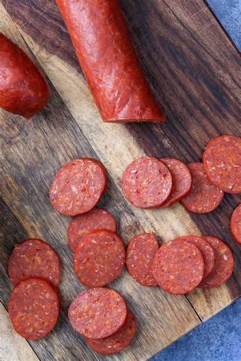 what makes pepperoni spicy