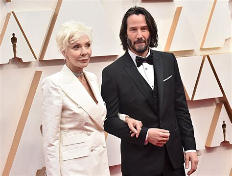 what nationality is keanu reeves parents