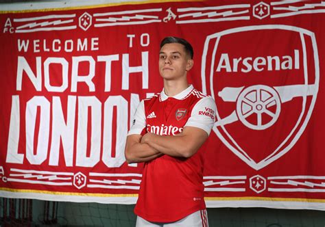 what number is trossard for arsenal