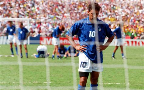 what position did roberto baggio play