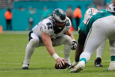 what position does eagles kelce play