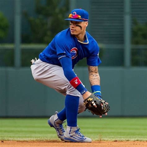 what position does javier baez play