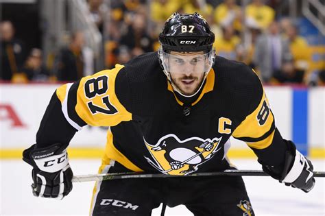 what position does sidney crosby play