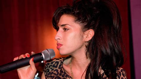 what race is amy winehouse