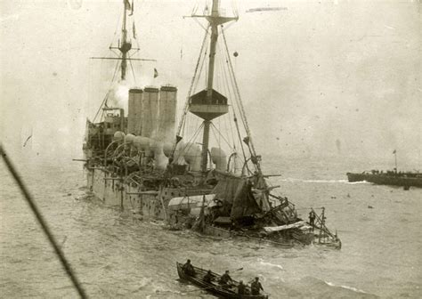 what ship sank in 1914