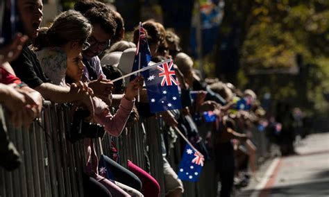 what shops are open on anzac day 2023