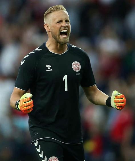 what team does kasper schmeichel play for