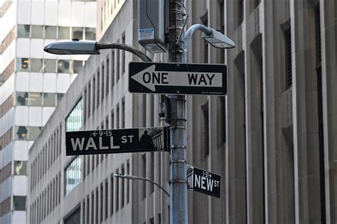 what time does it get light today