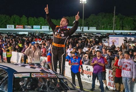 Snowball Derby last chance race features allstar starting lineup