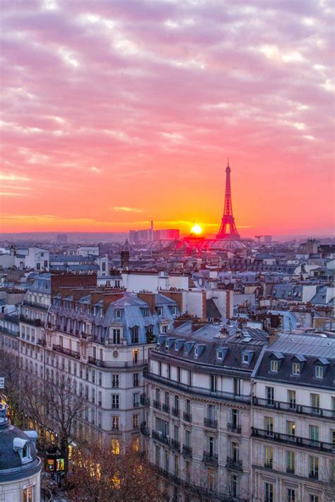 what time is sunset in paris