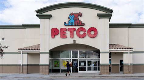 what time petco closes