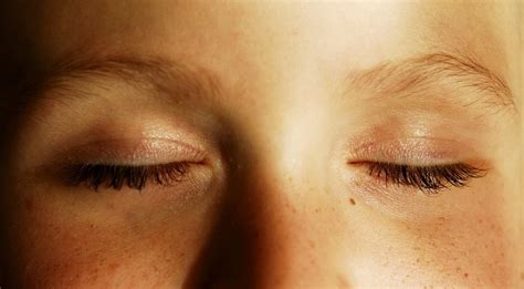 what to do when it hurts when you blink