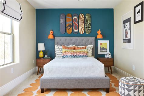 What To Do With A Plain Wall In Your Room