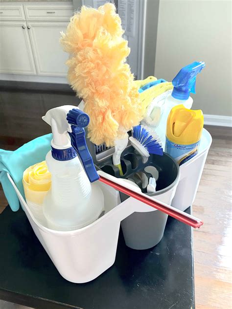 What To Keep In A Cleaning Caddy
