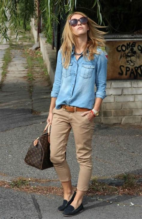 what to wear with khaki shorts women