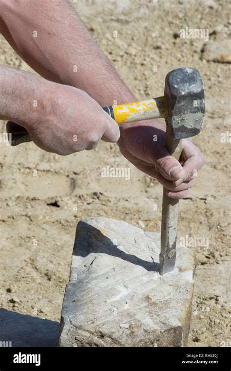 What Type Of Hammer To Use With Masonry Chisel