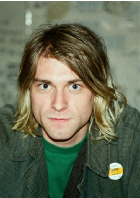 what was kurt cobain's natural hair color