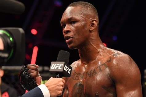 what weight class is israel adesanya in ufc 4