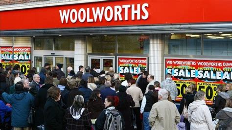 what year did woolworths close