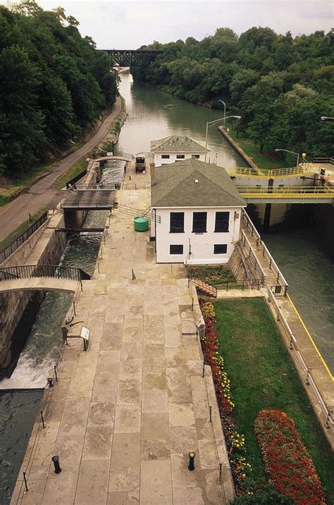 what year erie canal built