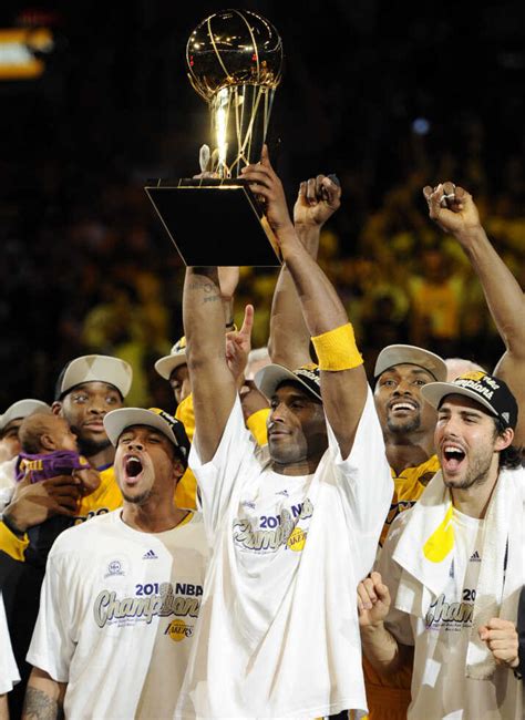 what years did the lakers win titles
