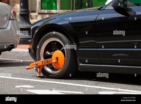 Wheel Lock Definition Car